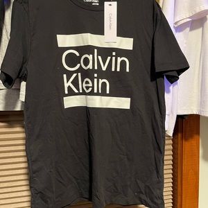 Calvin Klein t shirt
